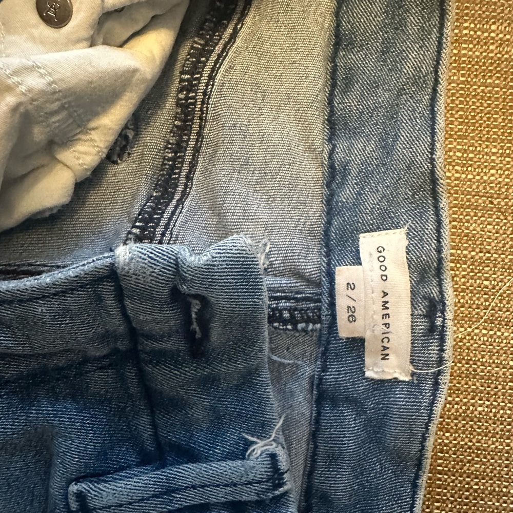 Good American Light Blue Jeans
